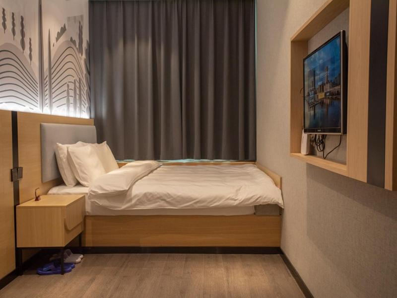 Thank Inn Chain Hotel Hunan Huaihua Hecheng District South High Speed Rail Station Екстер'єр фото